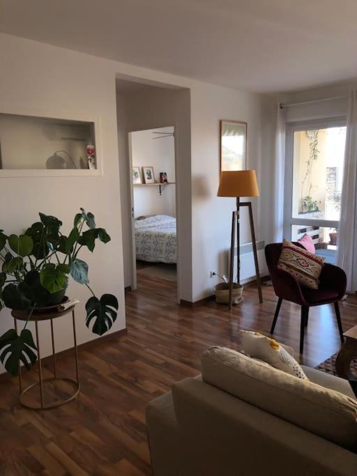 Bel Appartement Nimois Au Calme Avec Balcon Ним Екстериор снимка