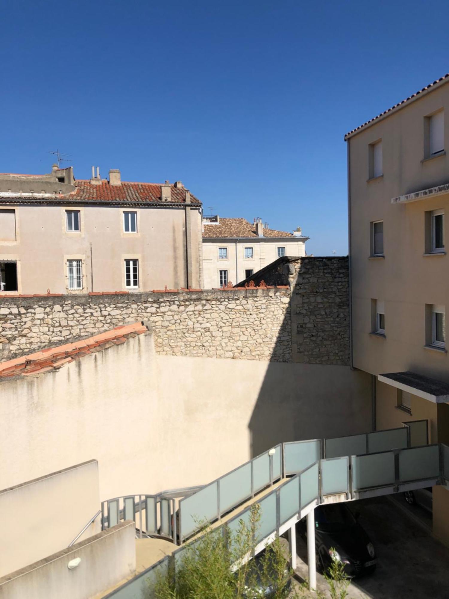 Bel Appartement Nimois Au Calme Avec Balcon Ним Екстериор снимка